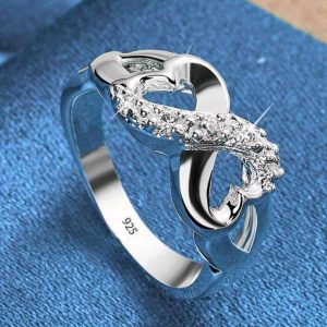 Elegante anillo ley 925