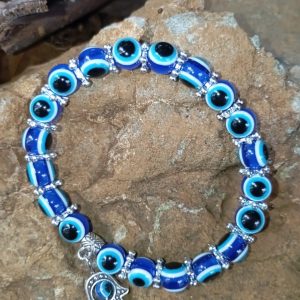 Pulsera con ojos de proteccion